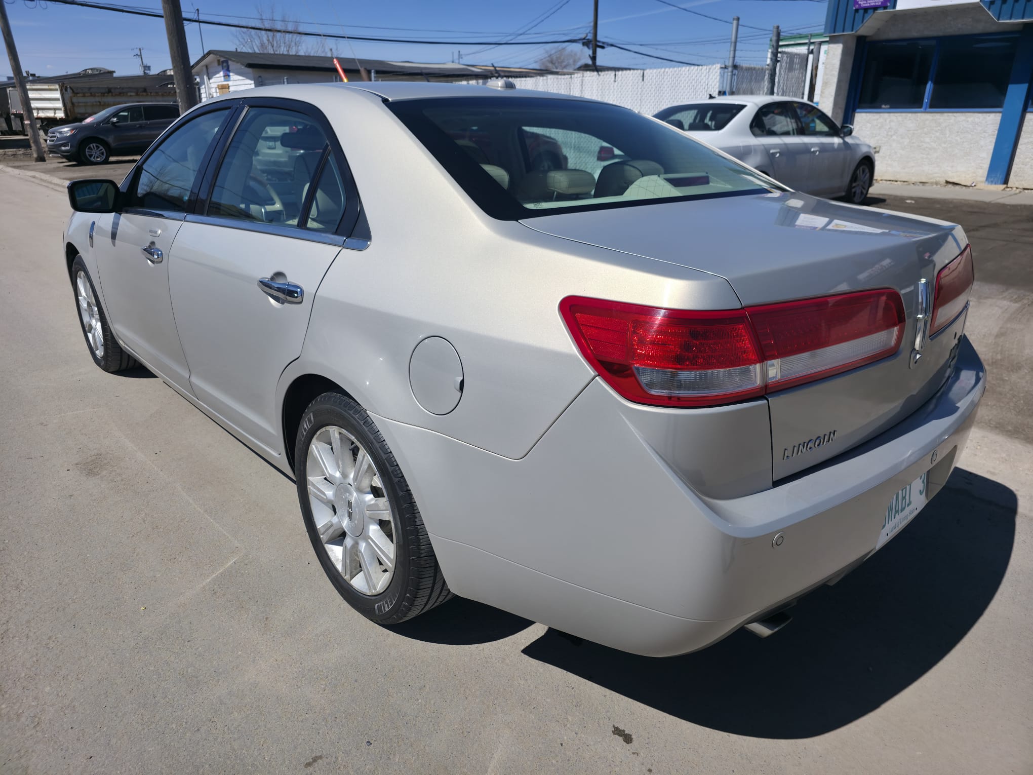 
2010 Lincoln MKZ AWD full									