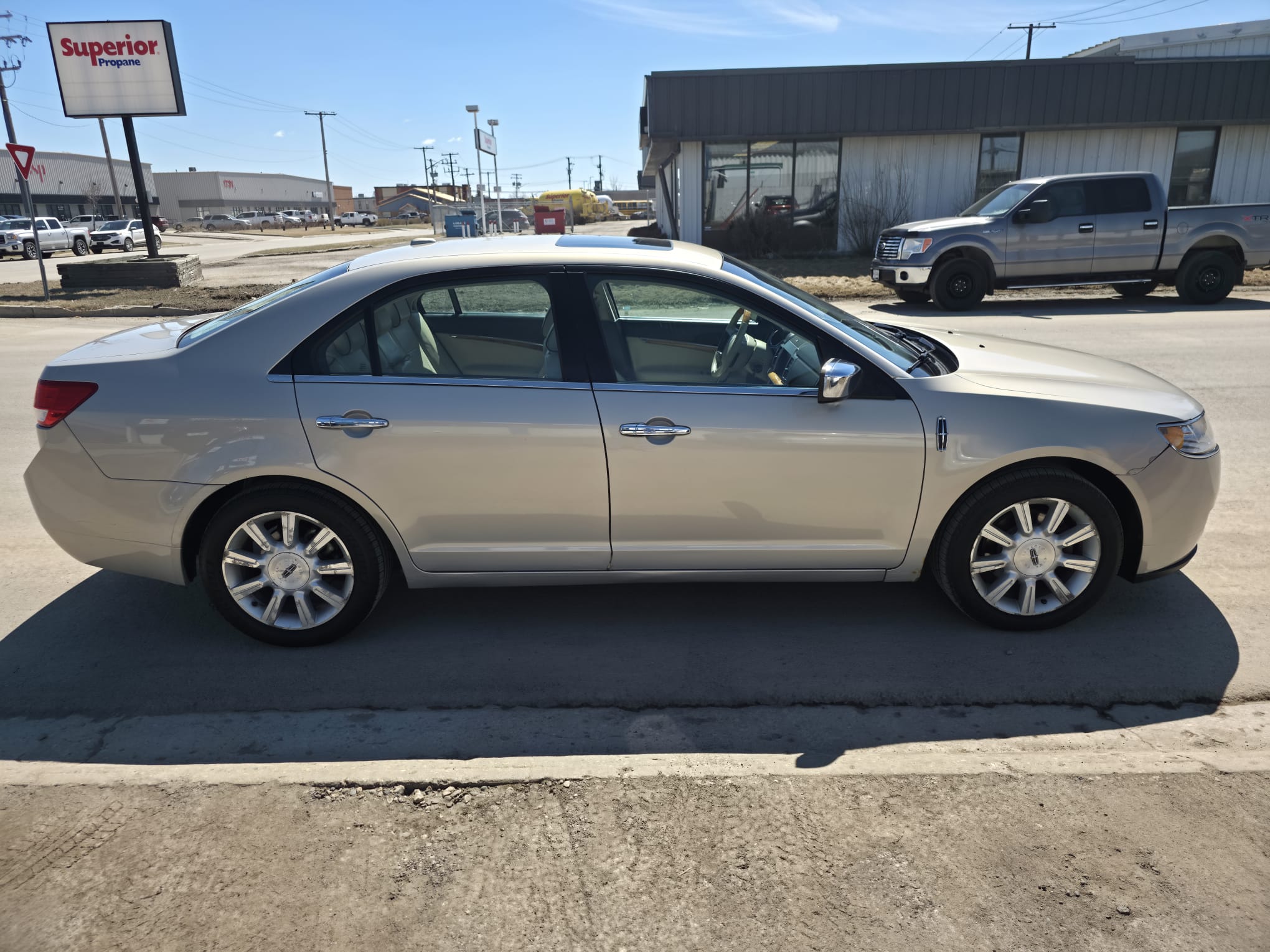 
2010 Lincoln MKZ AWD full									
