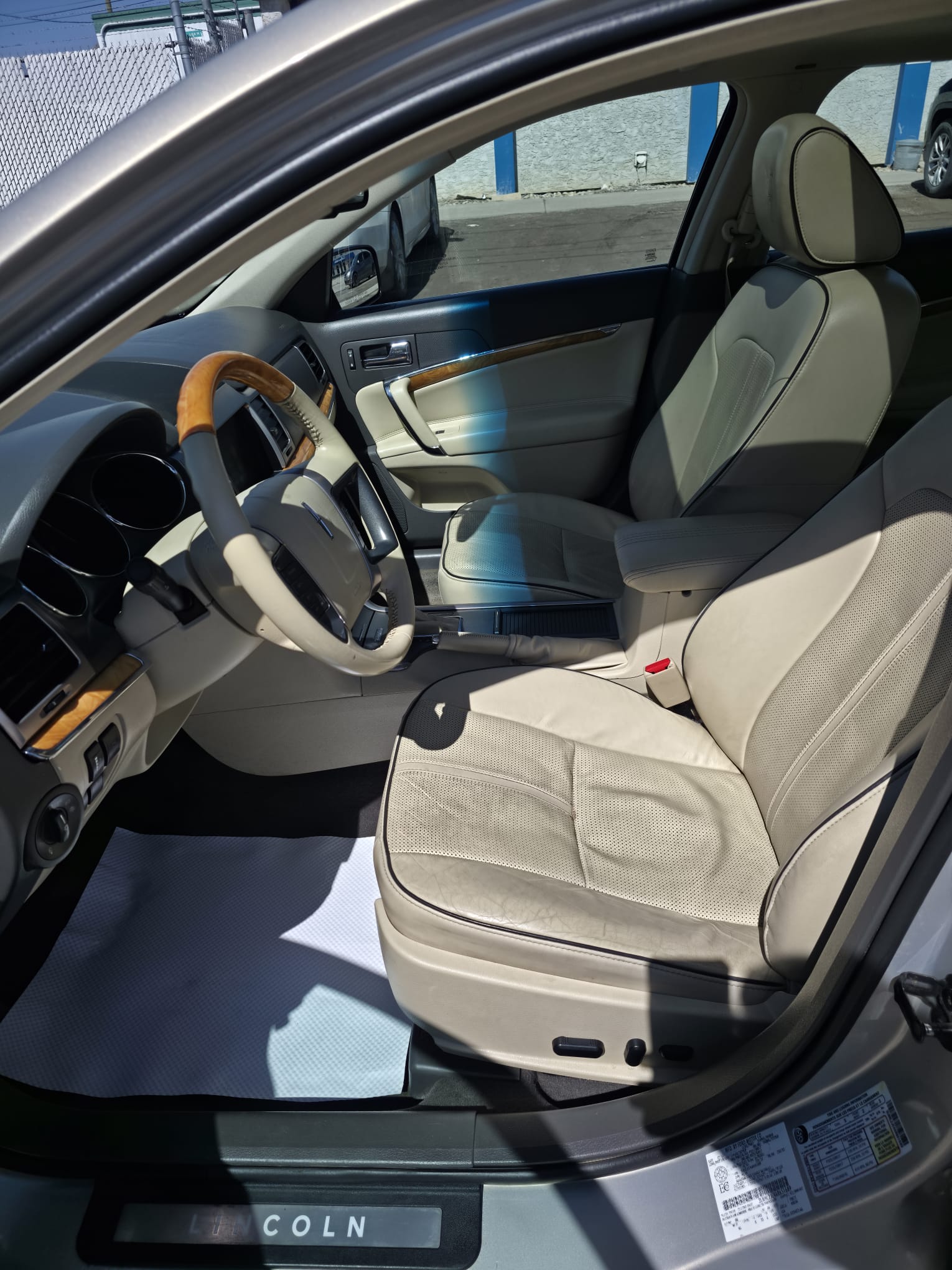 
2010 Lincoln MKZ AWD full									