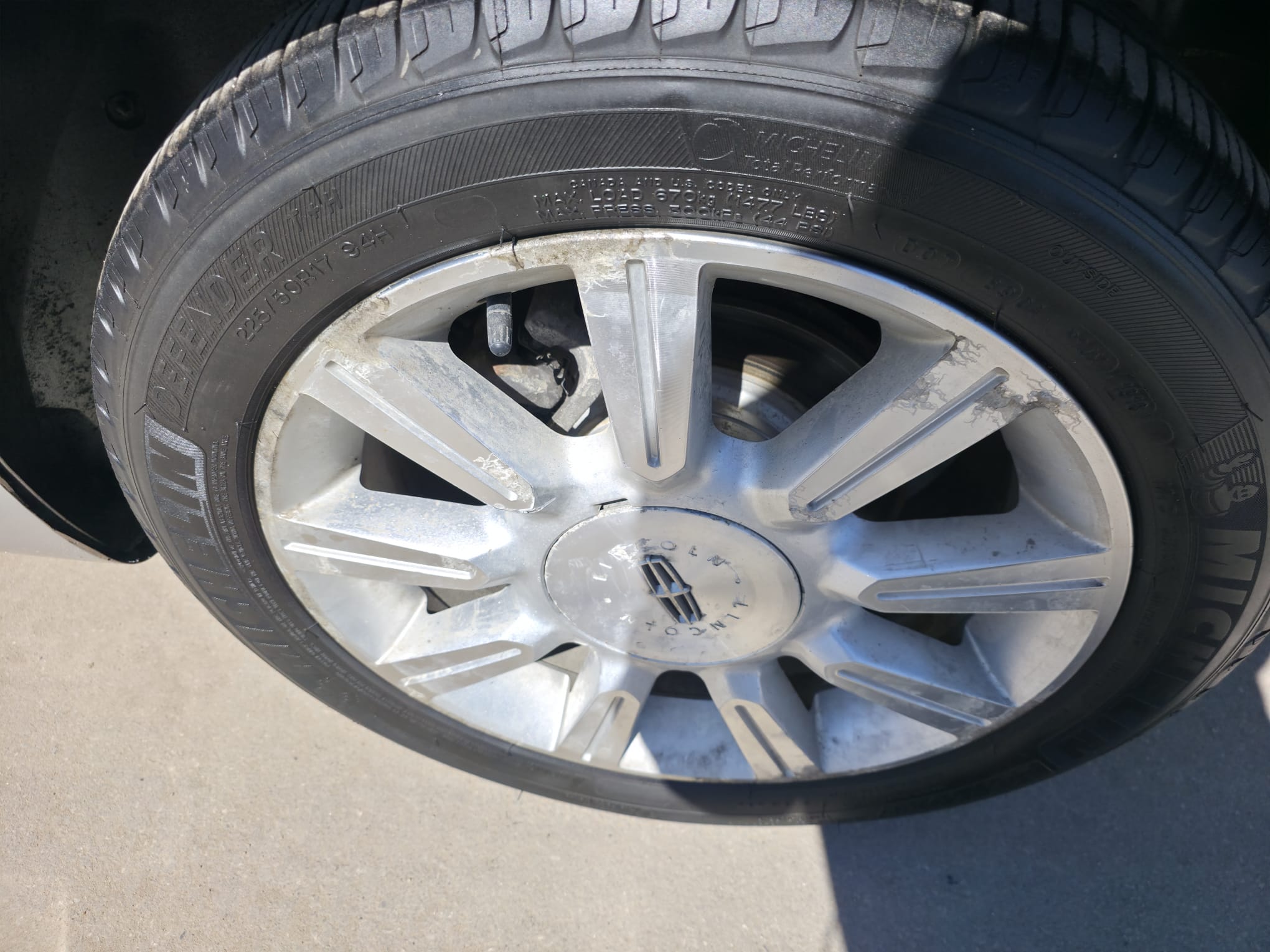 
2010 Lincoln MKZ AWD full									