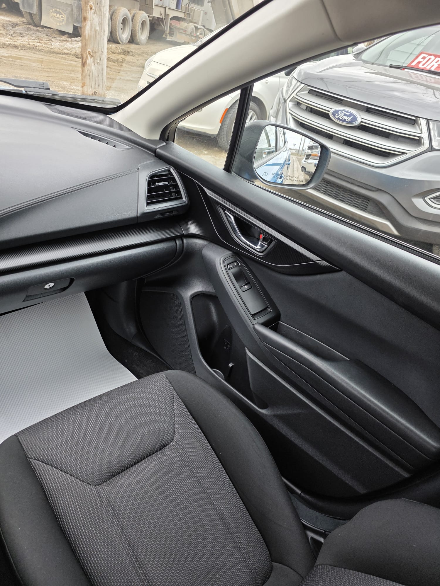 
2018 Subaru Impreza Premium full									
